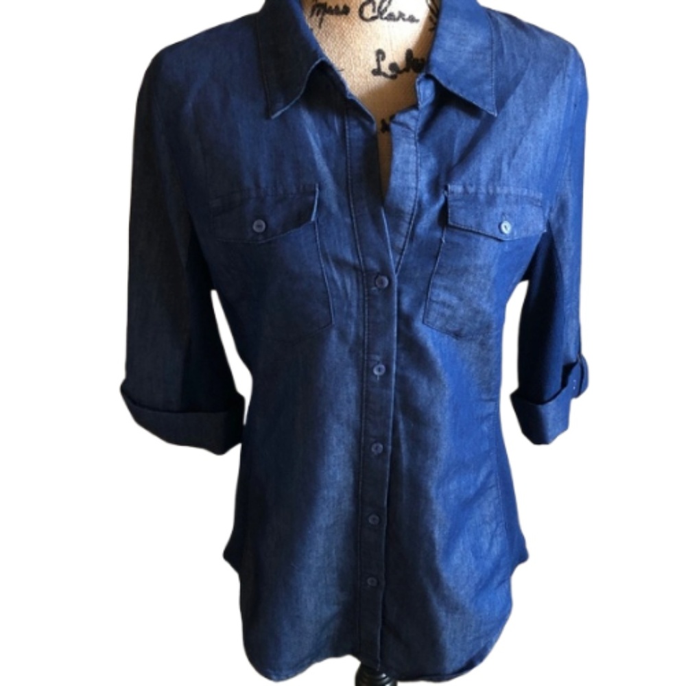 🍾 3/$25 CAVALINI Petite Denim Look Button Down